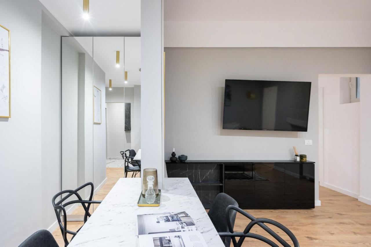 Crystal 3Bdr Apartment In Center Bucarest Extérieur photo