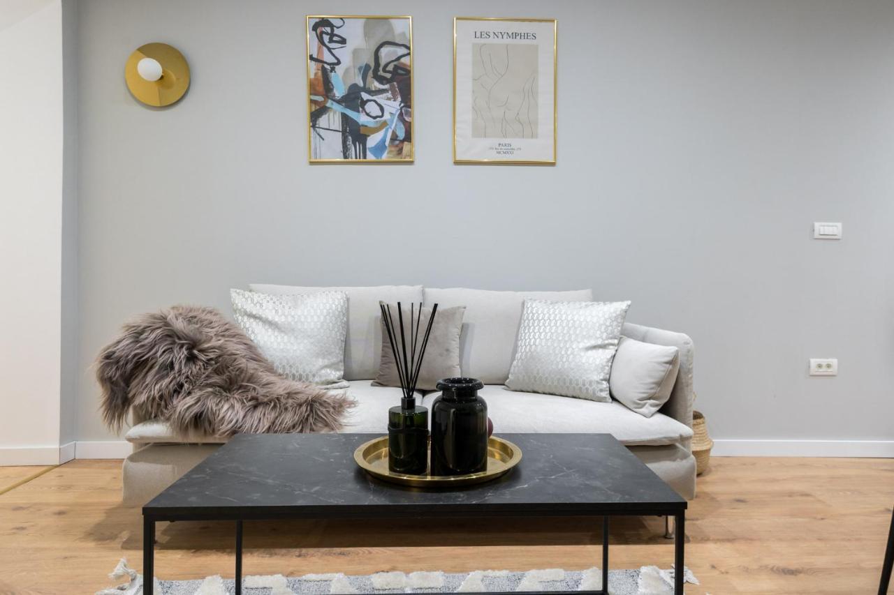 Crystal 3Bdr Apartment In Center Bucarest Extérieur photo