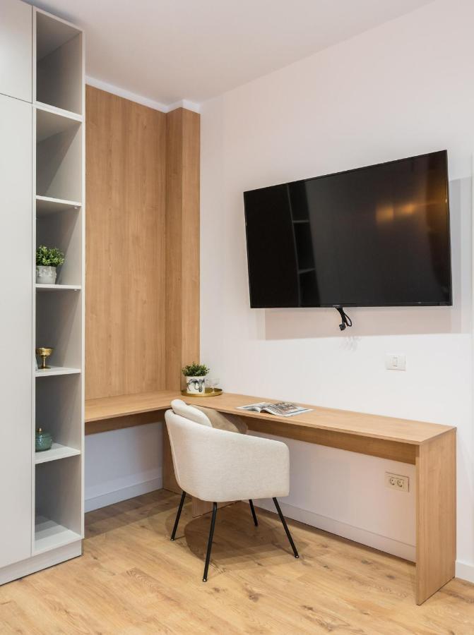 Crystal 3Bdr Apartment In Center Bucarest Extérieur photo